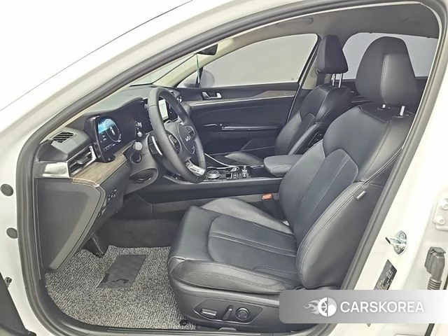 Kia K5 3rd generation 2023 Белый из Кореи, фото 3