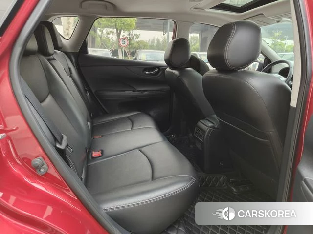 Nissan Tiida 2021 Красный из Китая, фото 3