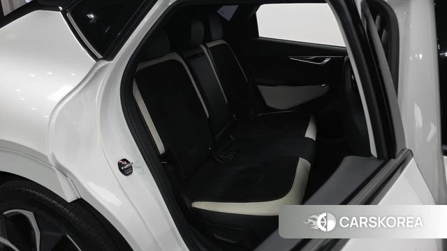 Kia EV6 2023 Белый из Кореи, фото 3