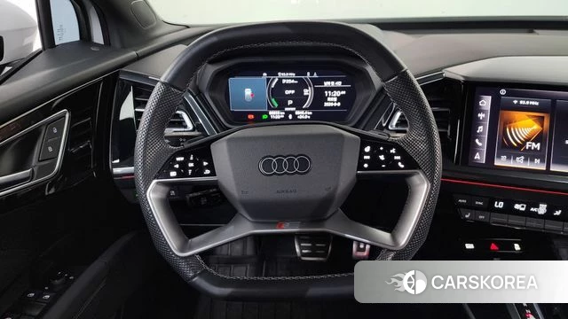Audi Q4 e-Tron (F4) 2023 Белый из Кореи, фото 3