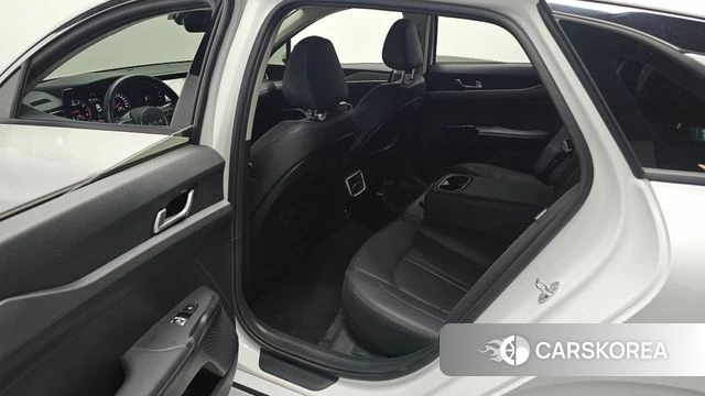 Kia K5 3rd generation 2023 Белый из Кореи, фото 3