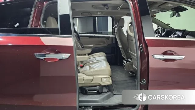 Honda Odyssey 2018 Красный из Кореи, фото 3