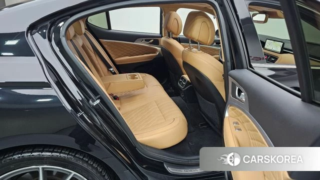 Genesis The New G70 2023 Черный из Кореи, фото 3
