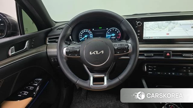Kia K5 3rd generation 2023 Серый из Кореи, фото 3