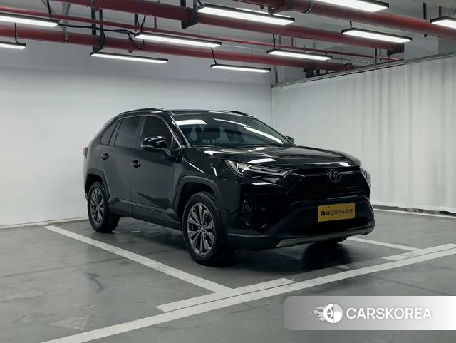 Toyota RAV4 2024 Черный из Китая, фото 3