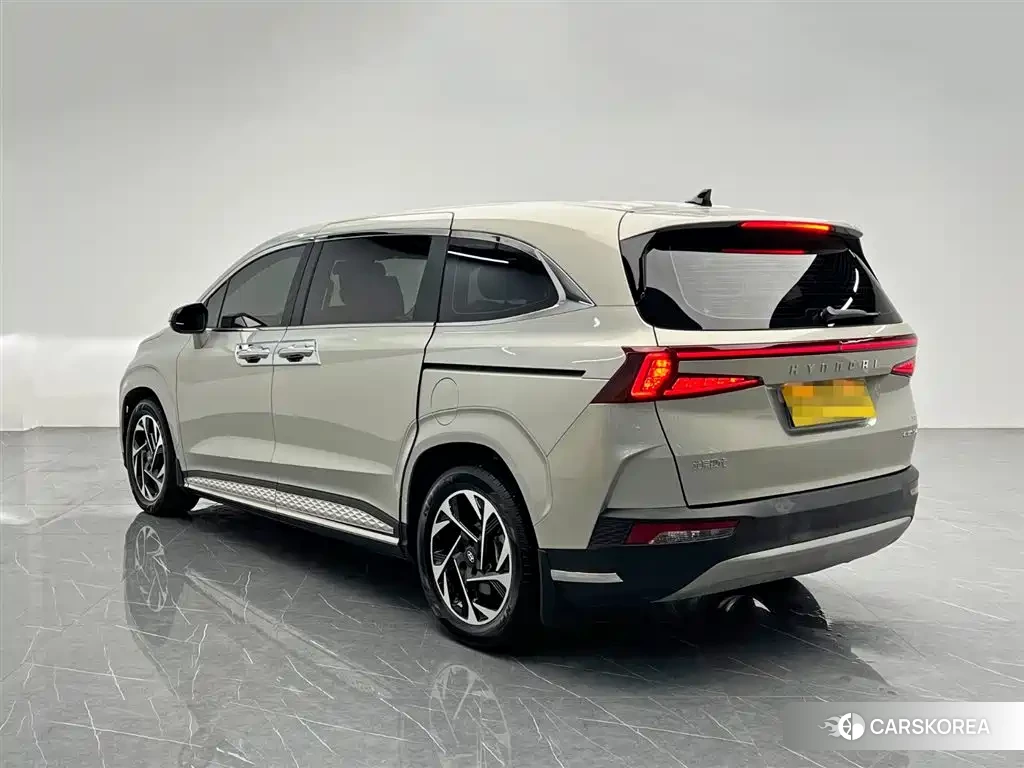 Hyundai Custo 2022 Champagne/brown из Китая, фото 3