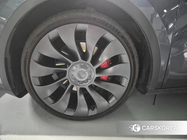 Tesla Model Y 2022 Серый из Кореи, фото 3