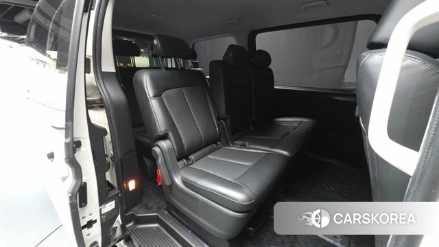 Hyundai Staria 2021 Белый из Кореи, фото 3
