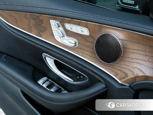 Mercedes-Benz E-Class W213 2018 Синий из Кореи, фото 3