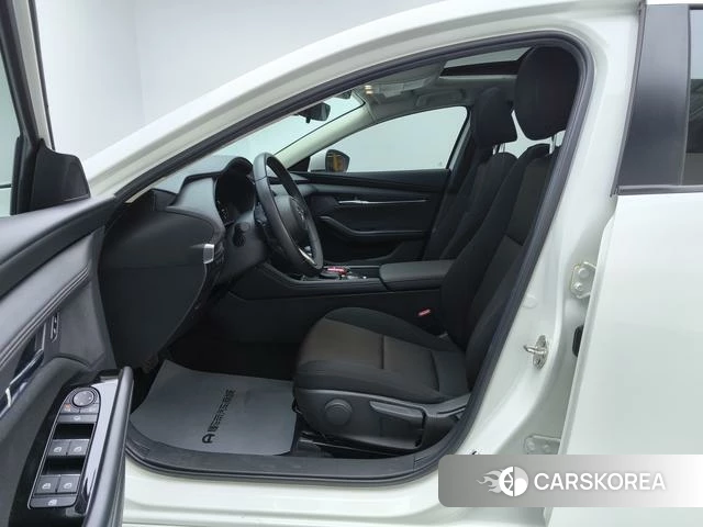 Mazda 3 2021 Белый из Китая, фото 3