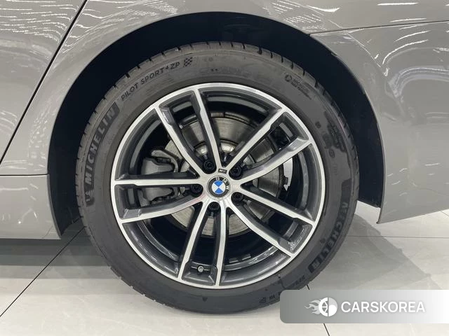 BMW 5 series 2022 Темно-серый из Китая, фото 3