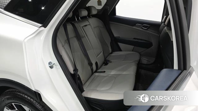 Kia Sportage 5th Generation 2024 Белый из Кореи, фото 3