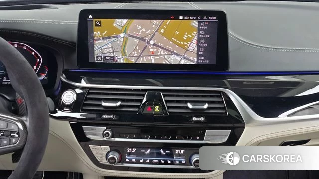 BMW 5 Series (G30) 2021 Черный из Кореи, фото 3