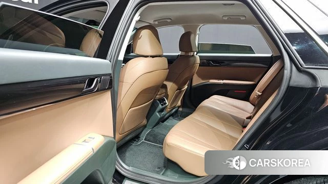 Hyundai Grandeur Hybrid (GN7) 2023 Черный из Кореи, фото 3