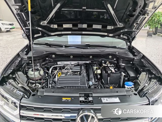 Volkswagen Tharu 2022 Темно-серый из Китая, фото 3