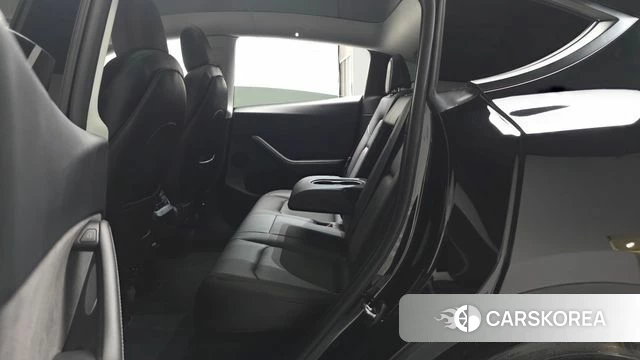 Tesla Model Y 2022 Черный из Кореи, фото 3