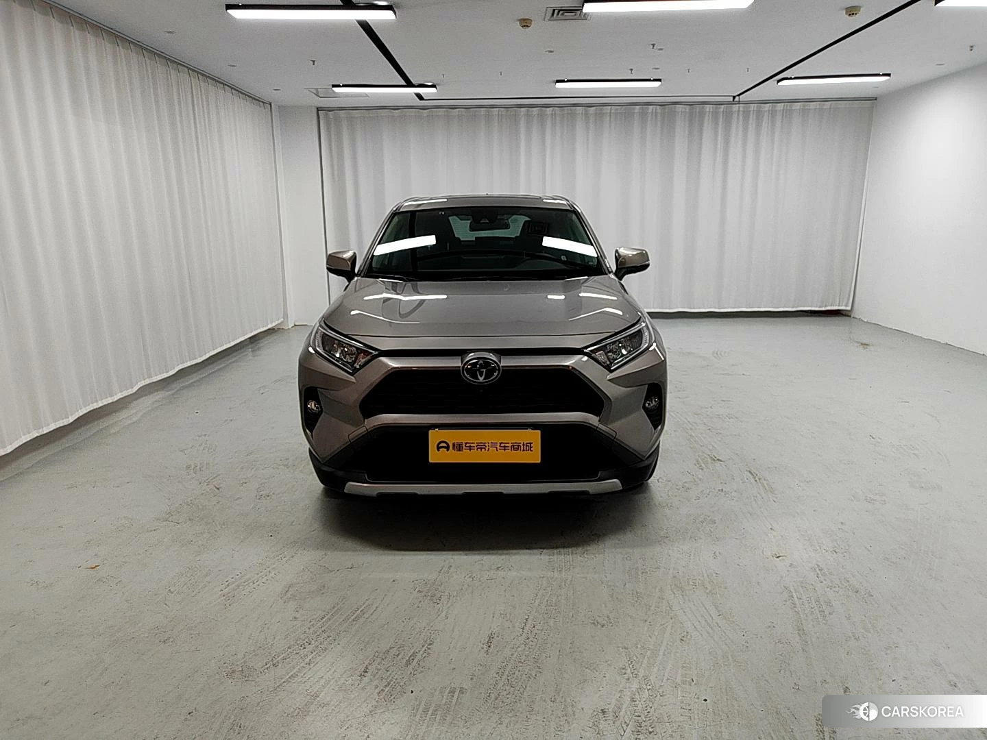 Toyota RAV4 2021 Темно-серый из Китая, фото 3