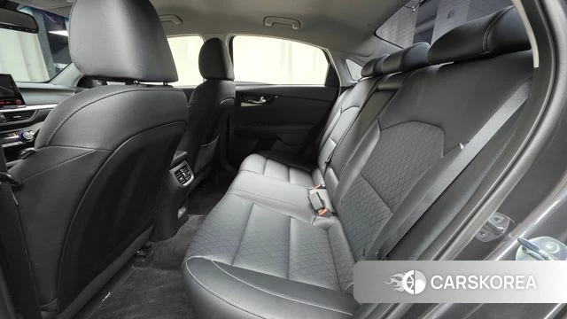Kia The New K3 2nd generation 2023 Серый из Кореи, фото 3