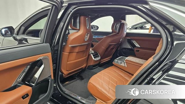 BMW i7 (G70) 2023 Черный из Кореи, фото 3