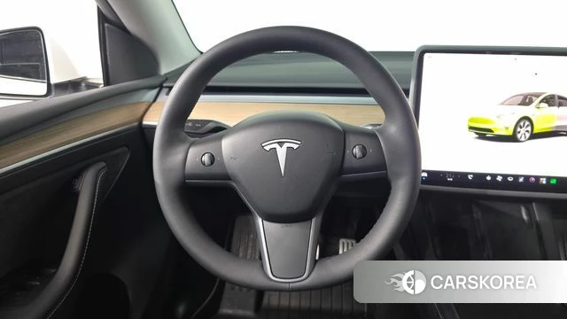 Tesla Model Y 2023 Белый из Кореи, фото 3