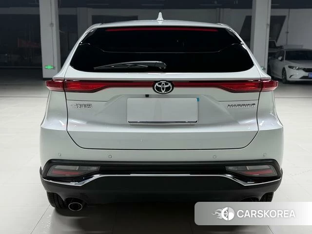 Toyota Harrier 2021 Белый из Китая, фото 3