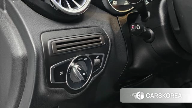 Mercedes-Benz GLC-Class X253 2021 Белый из Кореи, фото 3