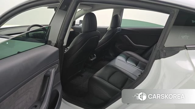 Tesla Model 3 2021 Белый из Кореи, фото 3