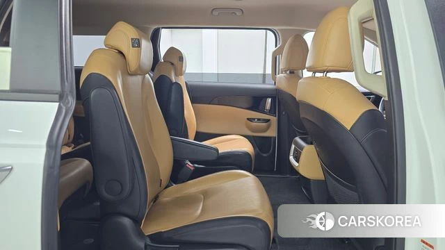 Kia Carnival 4th generation 2023 Белый из Кореи, фото 3
