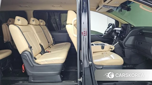 Hyundai Staria 2022 Черный из Кореи, фото 3