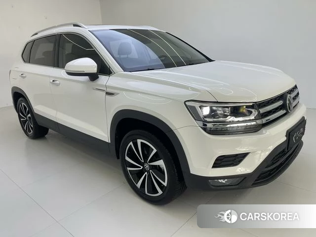 Volkswagen Tharu 2022 Белый из Китая, фото 3