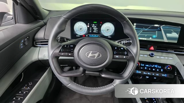 Hyundai The New Avante (CN7) 2025 Серебристо-серый из Кореи, фото 3