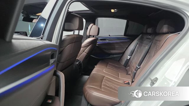 BMW 5 Series (G30) 2022 Белый из Кореи, фото 3