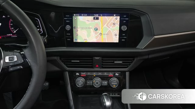Volkswagen 7th Generation of Jetta 2021 Белый из Кореи, фото 3