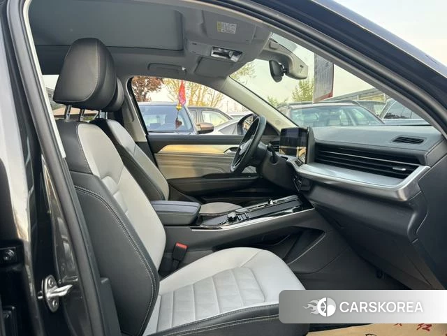 Volkswagen Tavendor 2024 Черный из Китая, фото 3