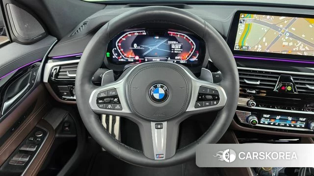BMW 6 Series GT (G32) 2023 Серебристо-серый из Кореи, фото 3