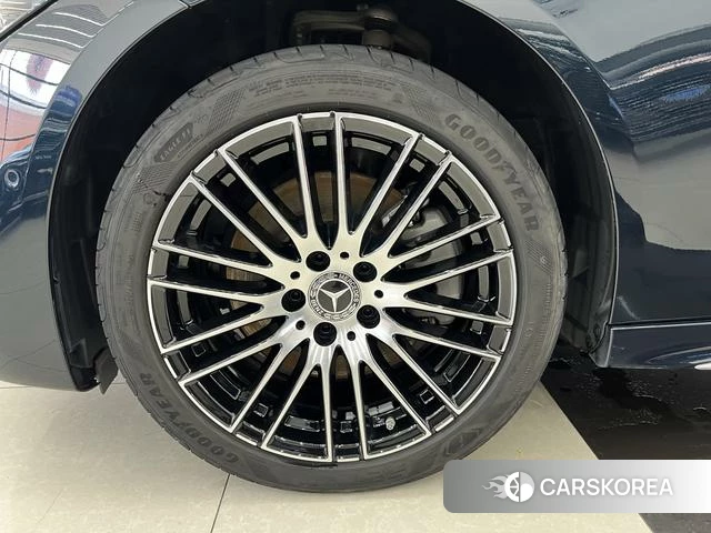 Mercedes-Benz C-class 2023 Зеленый из Китая, фото 3