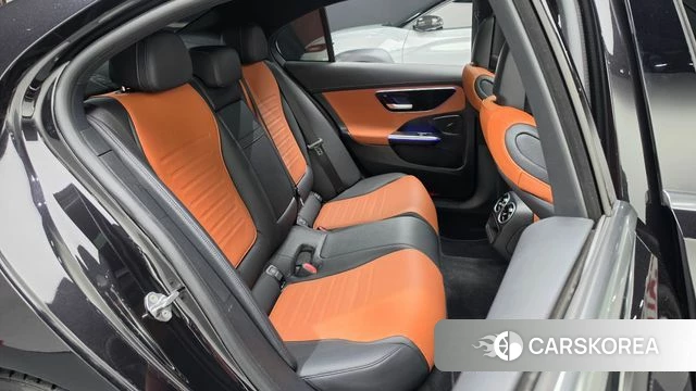 Mercedes-Benz C-Class W206 2023 Черный из Кореи, фото 3