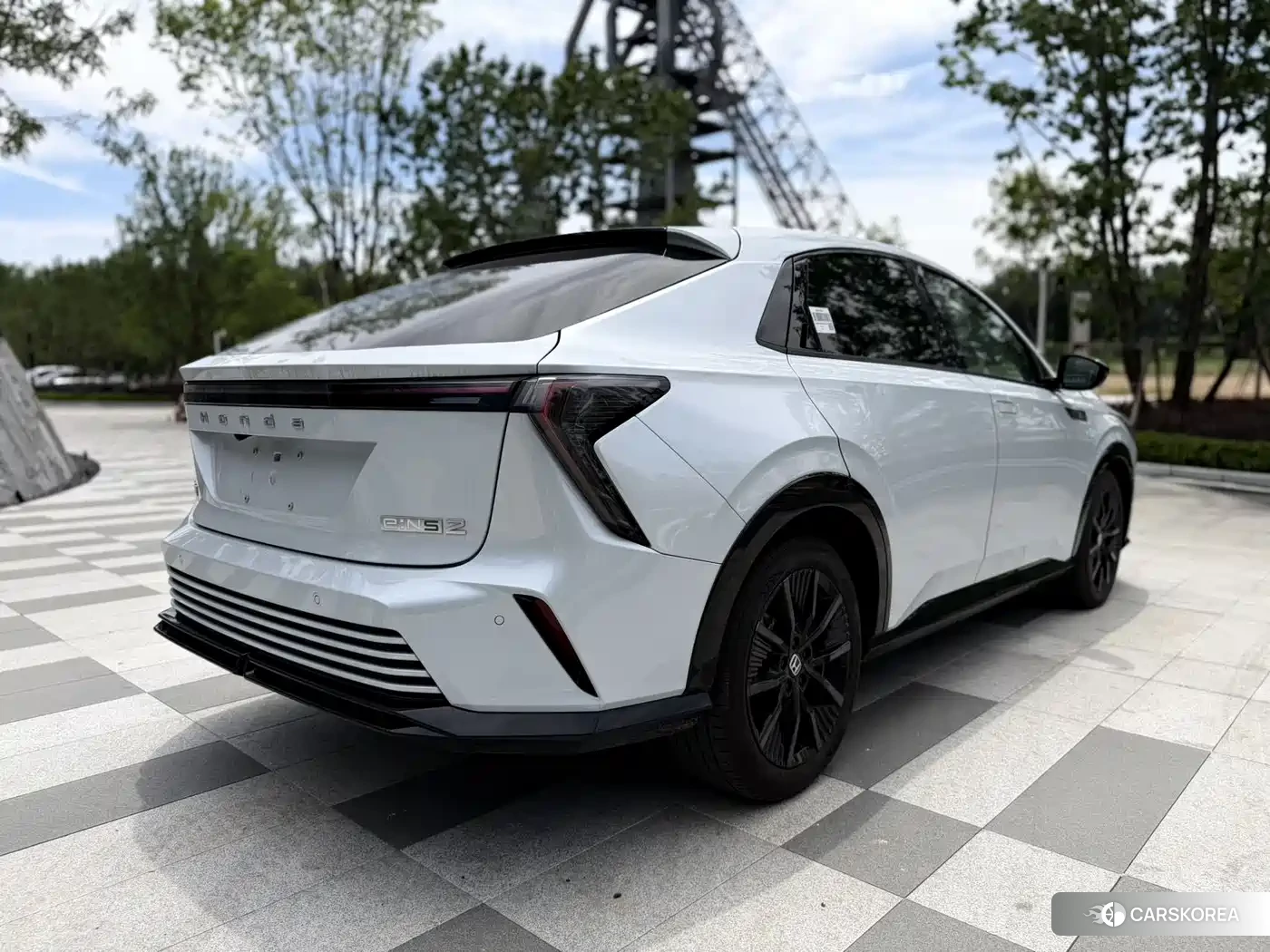 Honda e:NS2 2026 Белый из Китая, фото 3
