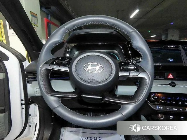 Hyundai The New Avante (CN7) 2025 Белый из Кореи, фото 3