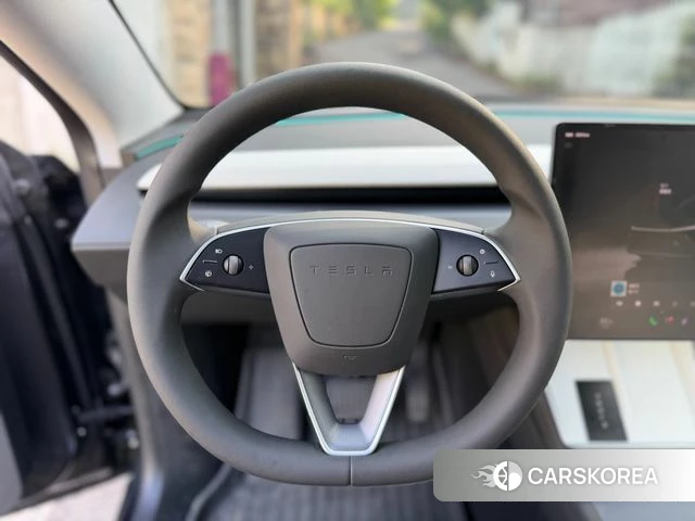 Tesla Model Y 2025 Черный из Кореи, фото 3
