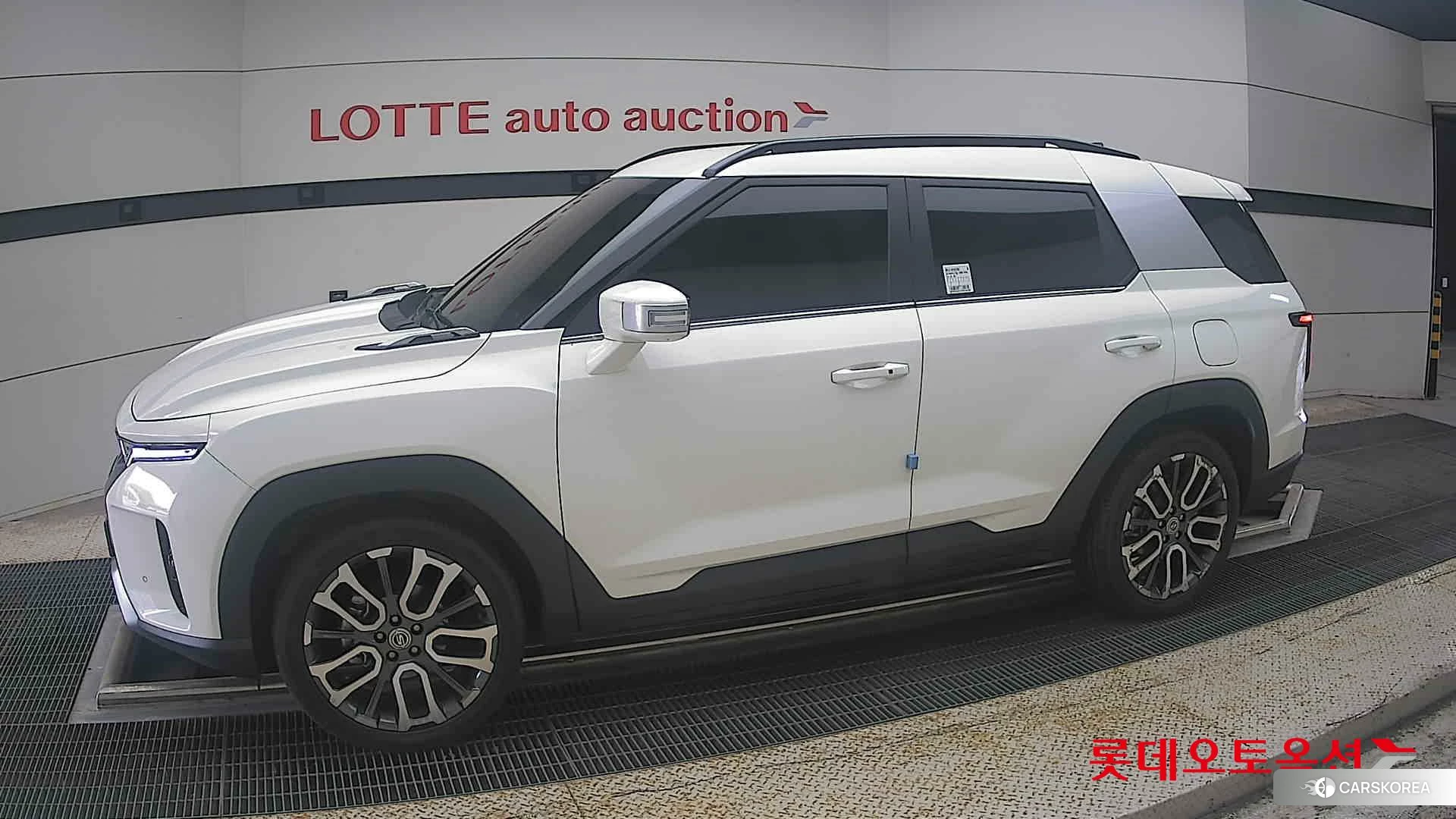 SsangYong Torres 2023 Grand White из Кореи, фото 3