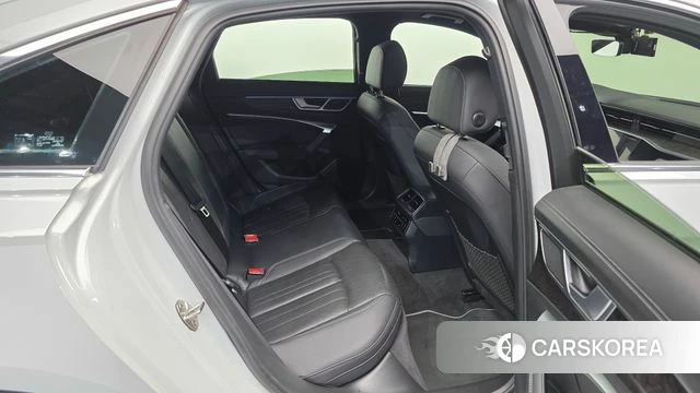 Audi A6 (C8) 2021 Белый из Кореи, фото 3