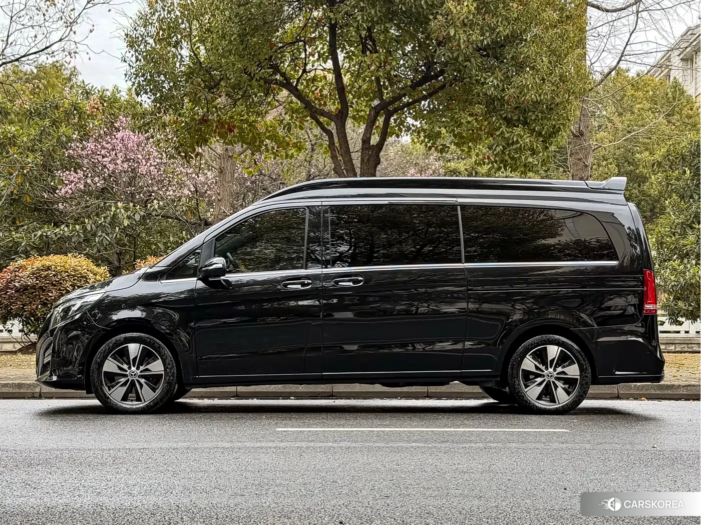 Mercedes-Benz V-Class 2024 Черный из Китая, фото 3