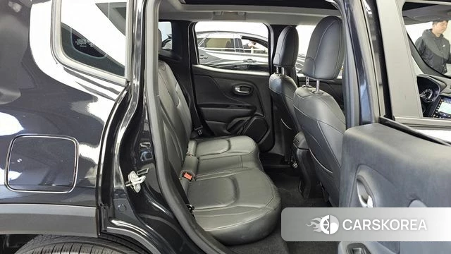 Jeep Renegade 2021 Черный из Кореи, фото 3