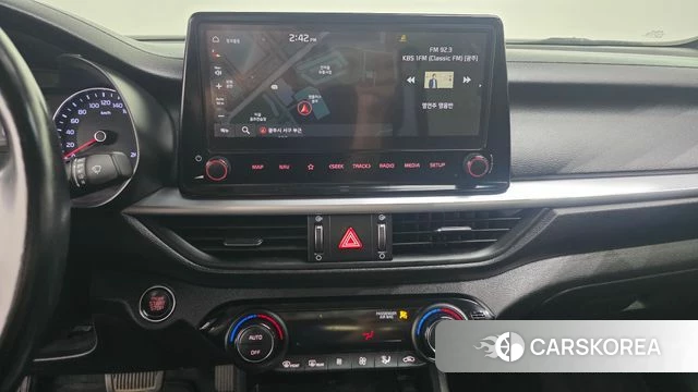 Kia The New K3 2nd generation 2021 Белый из Кореи, фото 3