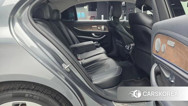 Mercedes-Benz E-Class W213 2018 Серый из Кореи, фото 3