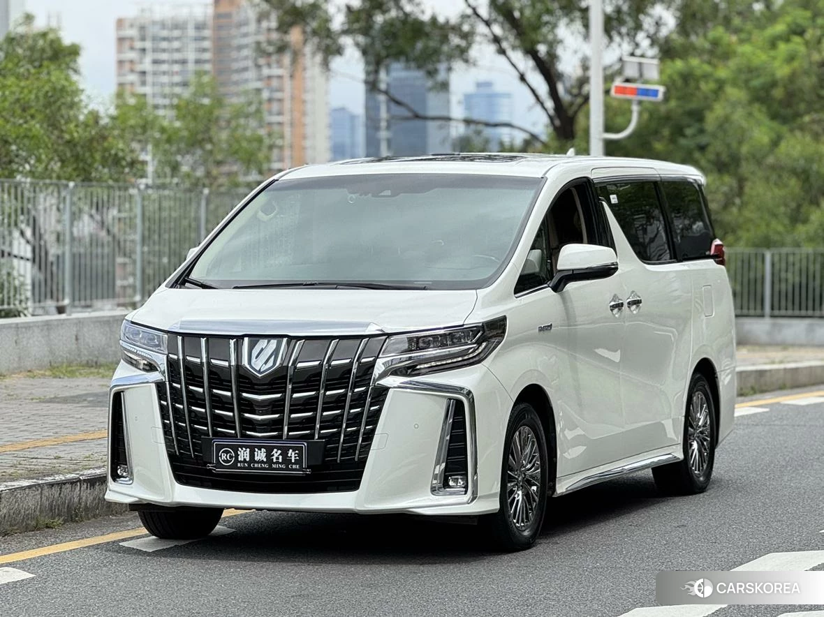 Toyota Alphard 2021 Белый из Китая, фото 3