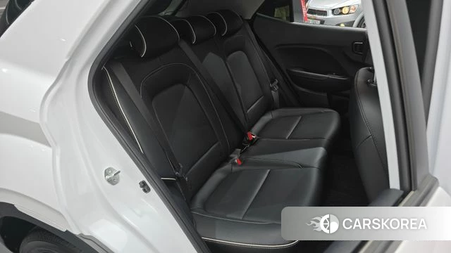 Hyundai Venue 2023 Белый из Кореи, фото 3