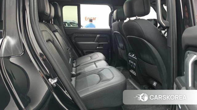 Land Rover Defender (L663) 2025 Черный из Кореи, фото 3
