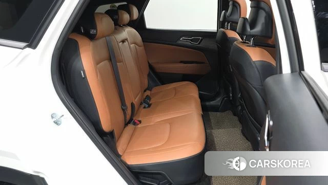 Kia Sportage 5th Generation Hybrid 2024 Белый из Кореи, фото 3